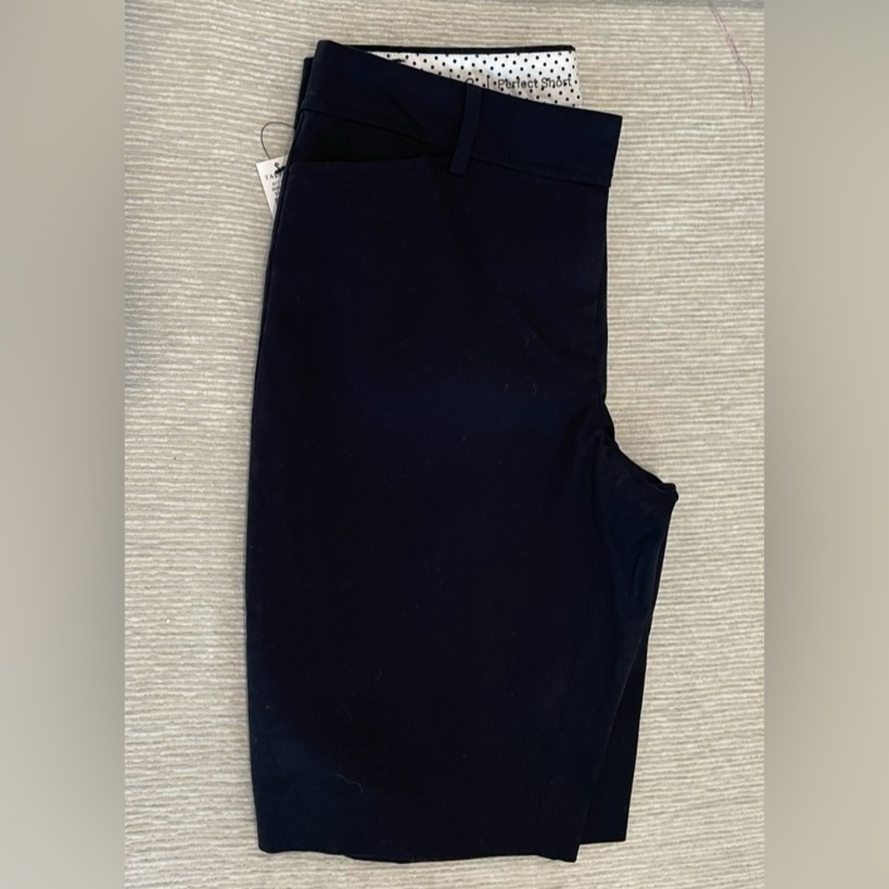 Talbots Woman’s Shorts Size 2 Black Color Knee Length Fly Front Hook Closure - Picture 2 of 6